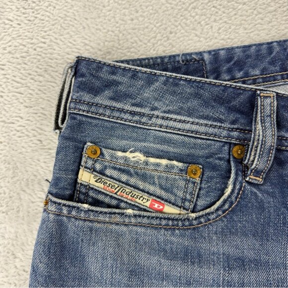 Diesel Men's Size 31x32 Zatiny Button Fly Flared Denim Jeans Made in Tunisia - Picture 8 of 12